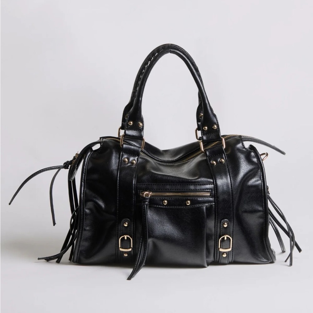 NWT) Black shoulder/satchel/hand bag